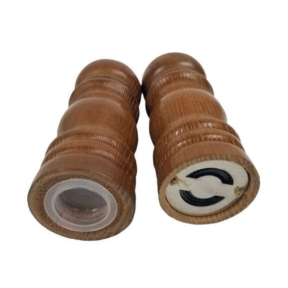 Wooden Salt & Pepper Grinder Set With Handcrafted Design 4 Inches Tall Durable - Picture 5 of 9